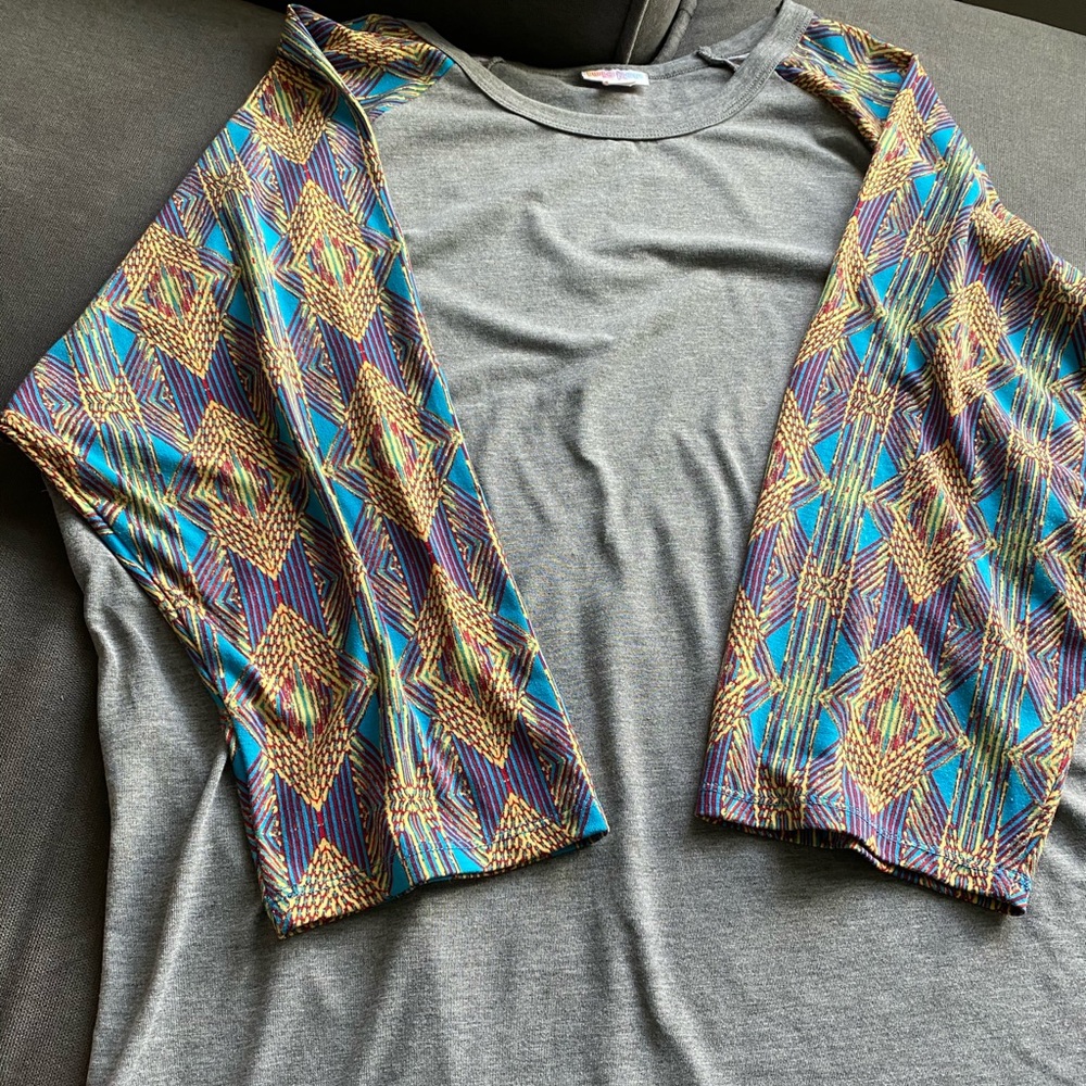 LuLaRoe Randy, Grey with colorful sleeves